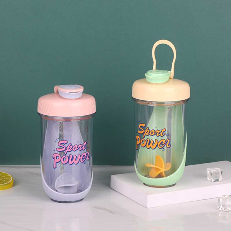 Shaker pentru proteine, 590 ml, corp dublu din policarbonat, portabil, pentru milkshake