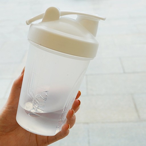 Shaker portabil pentru proteine, 400 ml, cu scară de măsurare, sticlă sport, logo personalizat cadou