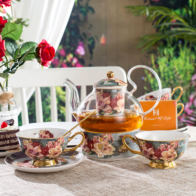 Set ceainic englezesc și cești cu farfurioare – motiv trandafiri, pentru ceai de după-amiază, design floral, elegant set de ceai