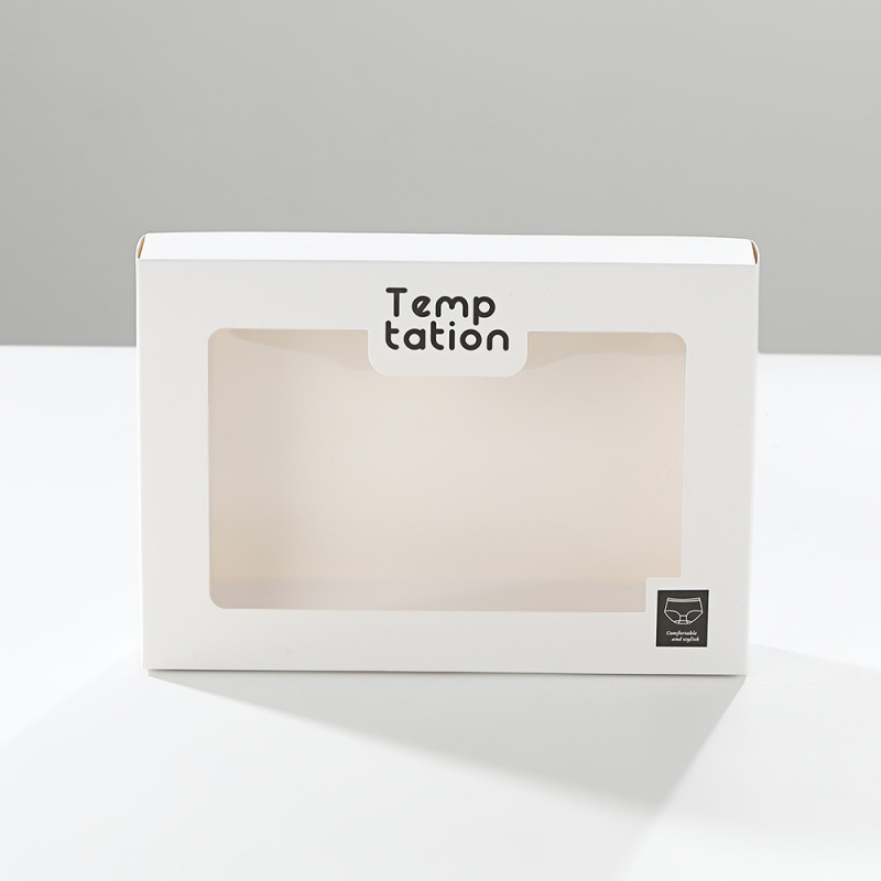 Cutie cadou din carton alb pentru lenjerie și eșarfe, cu decupaje decorative