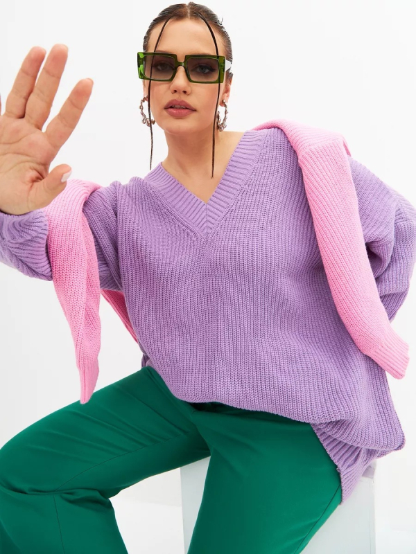 Džemper oversize s V-izrezom