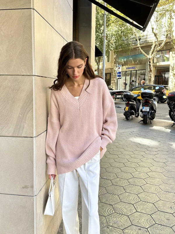 Džemper oversize s V-izrezom