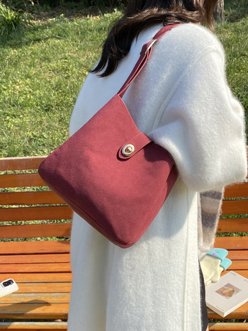 Ženska PU crossbody torba, jesen-zimska moda, jednostavan i svestran dizajn, velika zapremina, torba za mamu s luksuznom teksturom