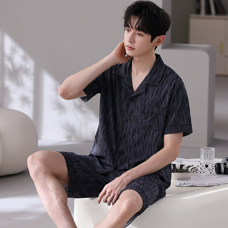 Muški ljetni pijama set od ice silk – tanak gornji dio s kratkim rukavima i hlače, za mlade muškarce
