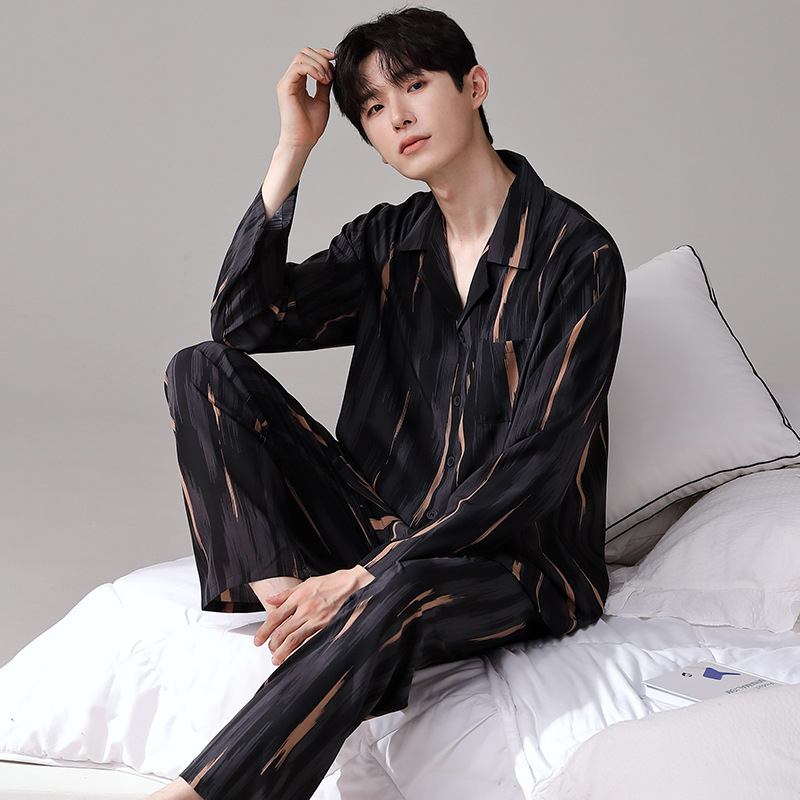 Muški ljetni pijama set od ice silk – tanak gornji dio s kratkim rukavima i hlače, za mlade muškarce