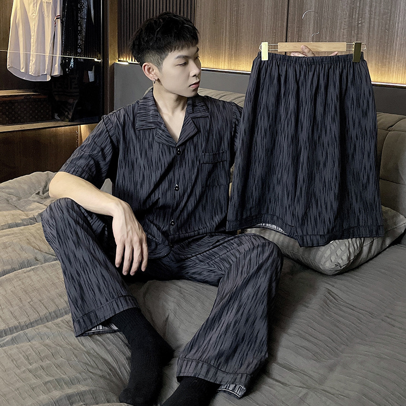 Muški ljetni pijama set od ice silk – tanak gornji dio s kratkim rukavima i hlače, za mlade muškarce
