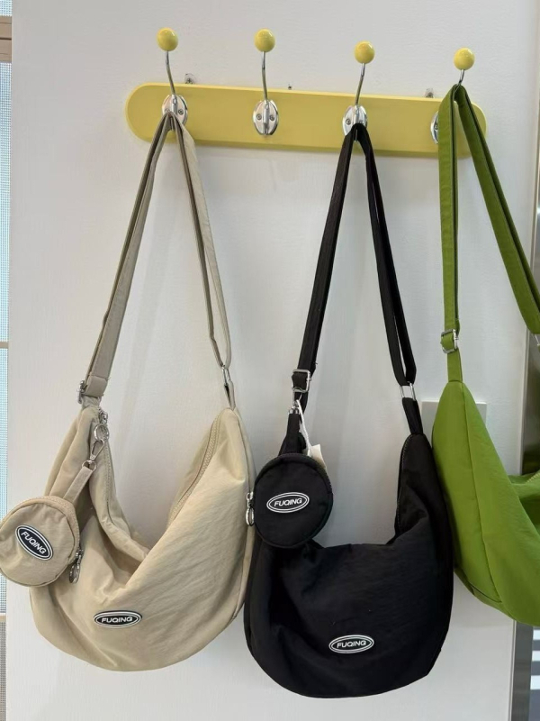 Ženska platnena torba s blok bojama, casual ramena torba u dumpling stilu, džep za ruž, sportska crossbody torba