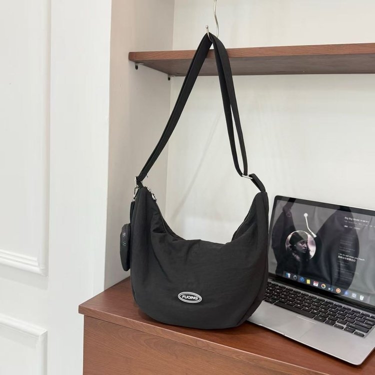 Ženska platnena torba s blok bojama, casual ramena torba u dumpling stilu, džep za ruž, sportska crossbody torba