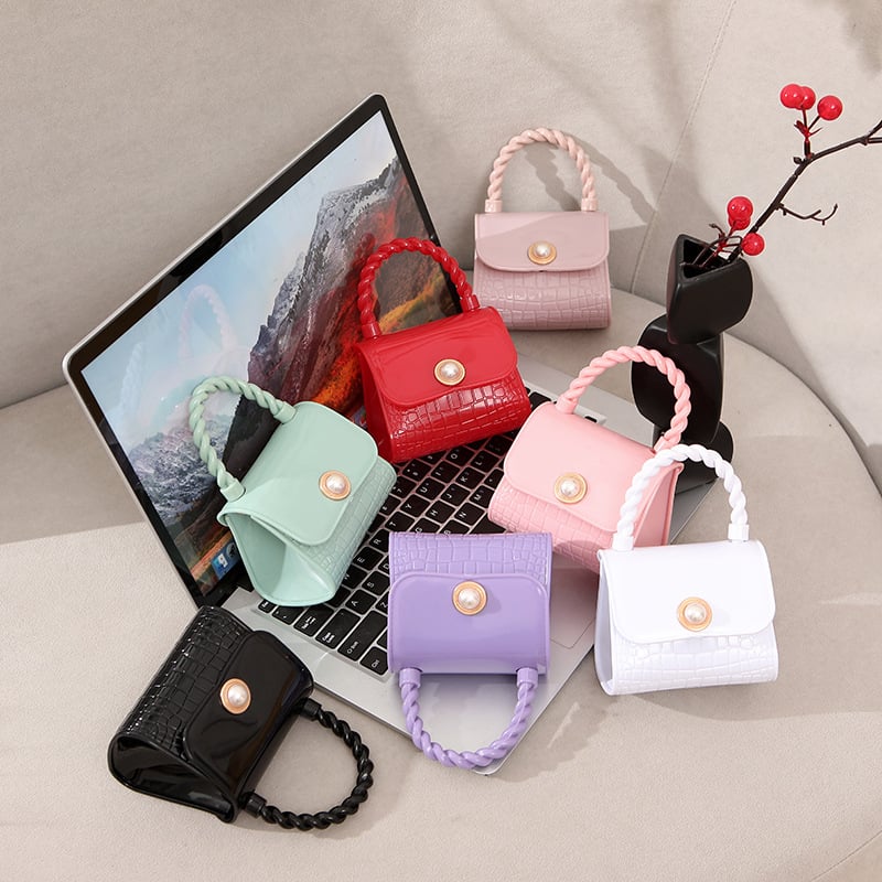 Nova mini jelly torbica s perlama i lancem, za rame ili crossbody, svjež stil, ljeto 2024