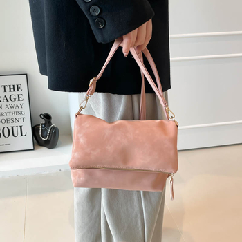 Ženska kožna crossbody torbica s preklopnim poklopom u obliku koverti, sedlani dizajn, srednja veličina, velika kapaciteta, vrhunski izgled