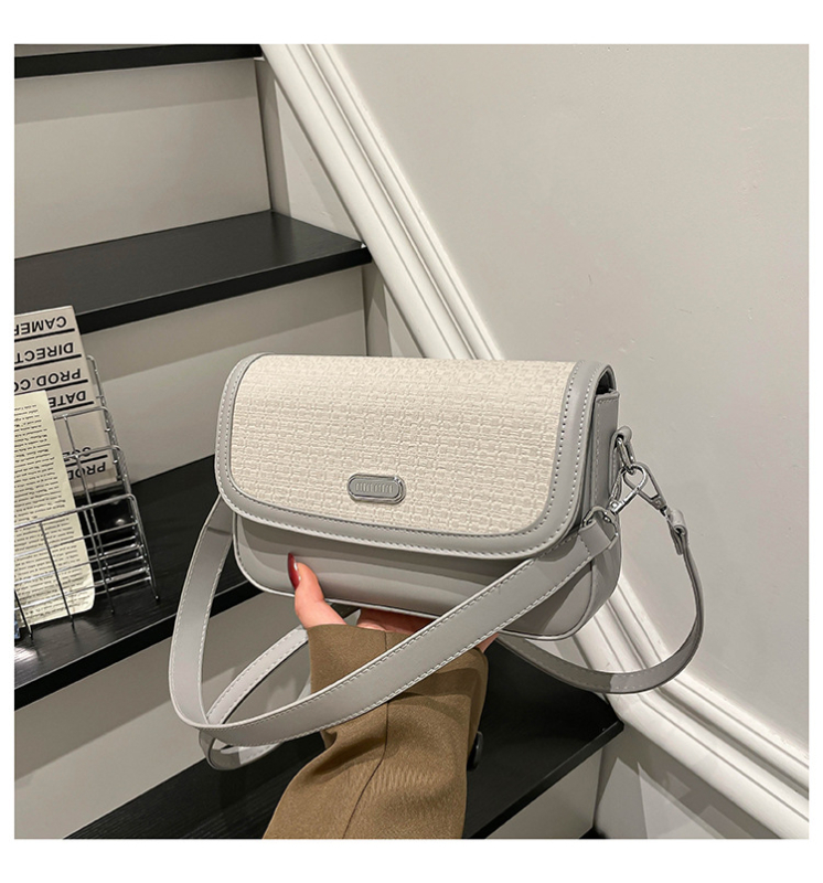 Ženska torba u korejskom stilu za ispod pazuha, baguette torba preko ramena, crossbody, mala kvadratna torba