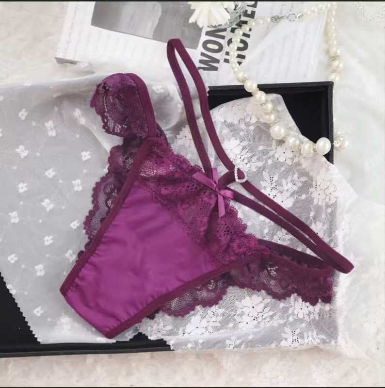 Desire serija Seksi čipkasti grudnjak s kristalnim detaljima, tanke naramenice, push-up, set donjeg rublja