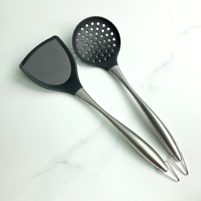 Set de 3 ustensile din silicon cu oțel inoxidabil pentru tigăi antiaderente – spatulă, spatulă pentru prăjit și lingură strecurătoare