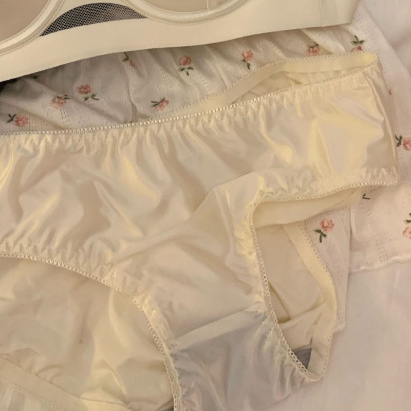Seksi satenski grudnjak bez naramenica s polukošarima, bez žice, podizanje i protuklizni dizajn