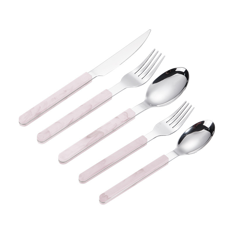 Set din oțel inoxidabil, stil occidental, cuțit, furculiță și lingură cu mâner, incluzând cuțit pentru steak, furculiță, lingură și linguriță de desert, într-un set cadou.