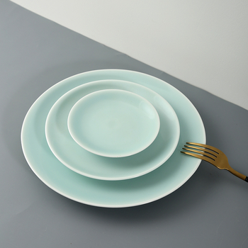 Farfurie circulară din ceramică în culoare celadon, stil japonez simplu, pentru porții mici