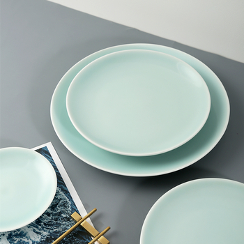 Farfurie circulară din ceramică în culoare celadon, stil japonez simplu, pentru porții mici