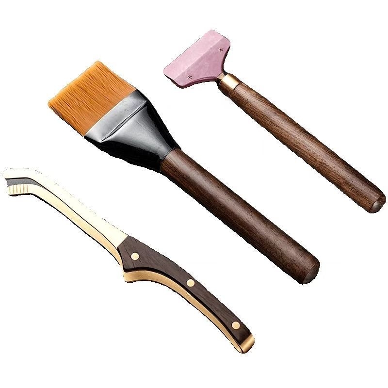 Set cu trei cleme pentru ceai pentru ceremonia Kung Fu, accesorii: cleme pentru ceai, cești antiderapante, cleme din cupru și lemn, perie pentru ceai, racletă pentru apă de ceai