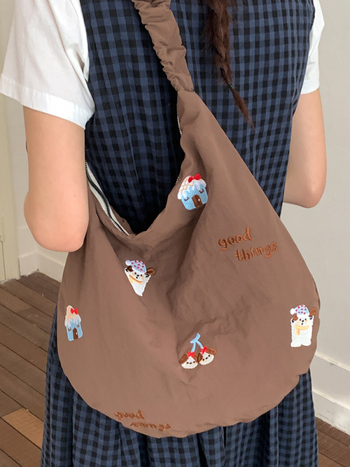 Torba od platna velike kapacitete za školu i svakodnevnu upotrebu, stilizirana i umjetnička crossbody torba s izvezenim motivom