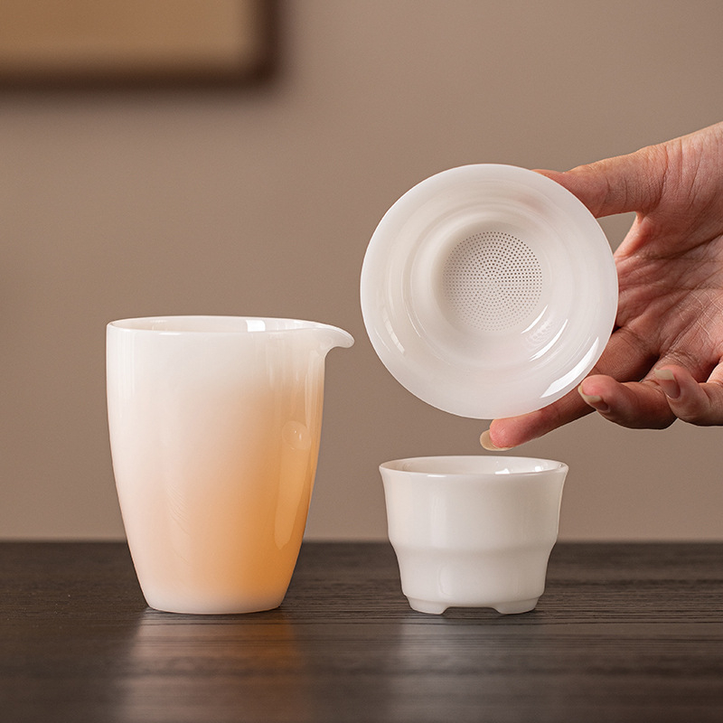 Filtru de ceai din porțelan alb, cu filtrare integrată – set de ceai ceramic complet
