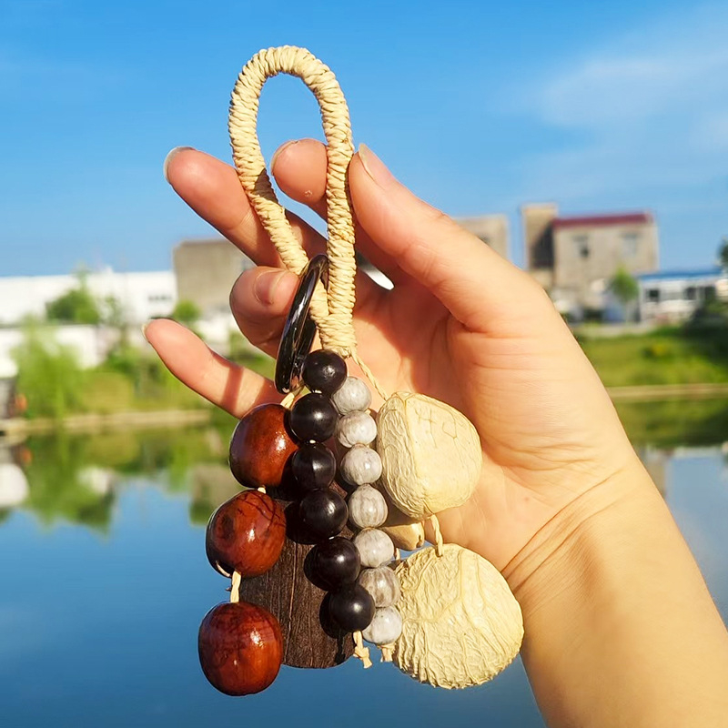 DIY set za privjesak za torbu od ljuske oraščića i zvončić vjetra