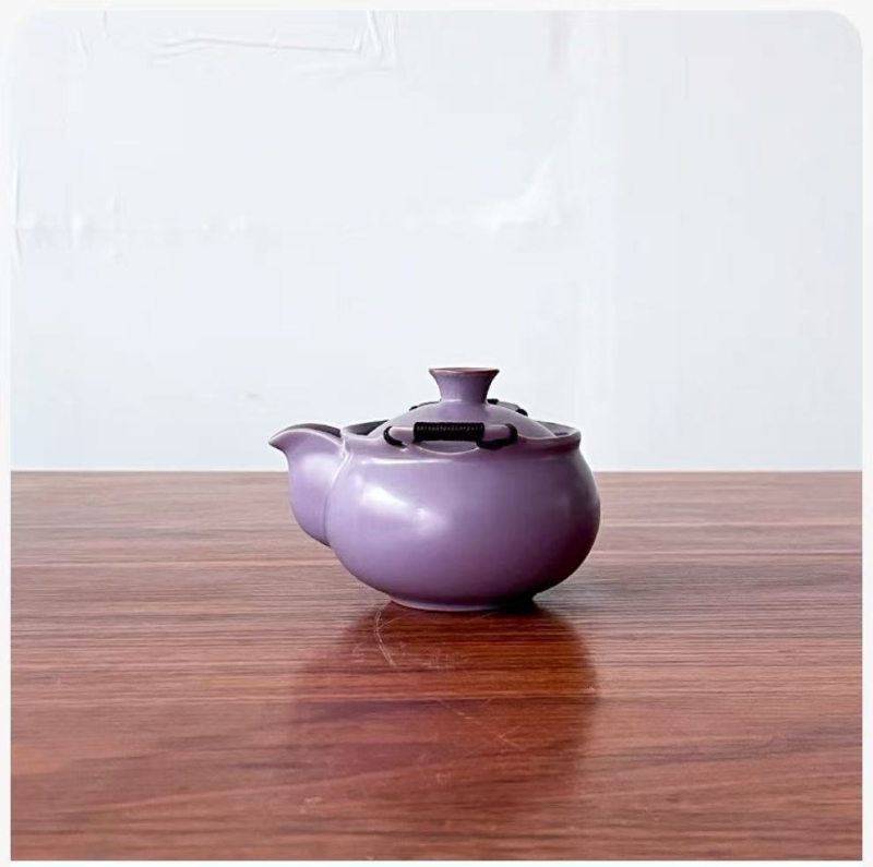 Set de ceainic din porțelan Purple Ru Kiln, placat cu argint și motif bujor, cu mâner, set de ceai pentru călătorii — un ceainic și trei cești
