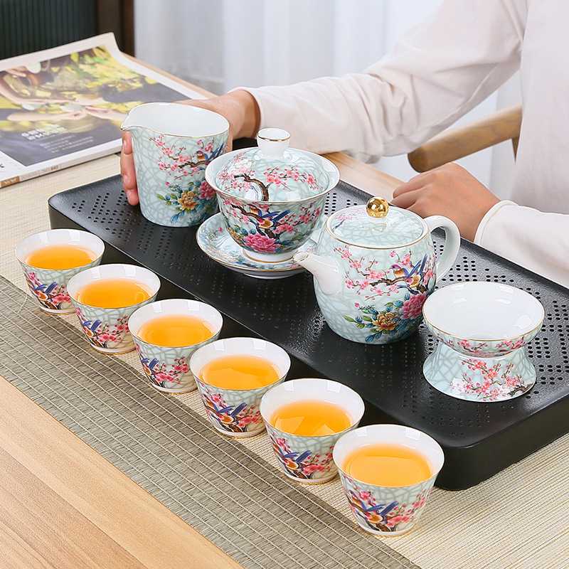 Set ceramic pentru ceai pentru acasă cu ceainic, bol cu capac, cești și infuzor, în cutie cadou
