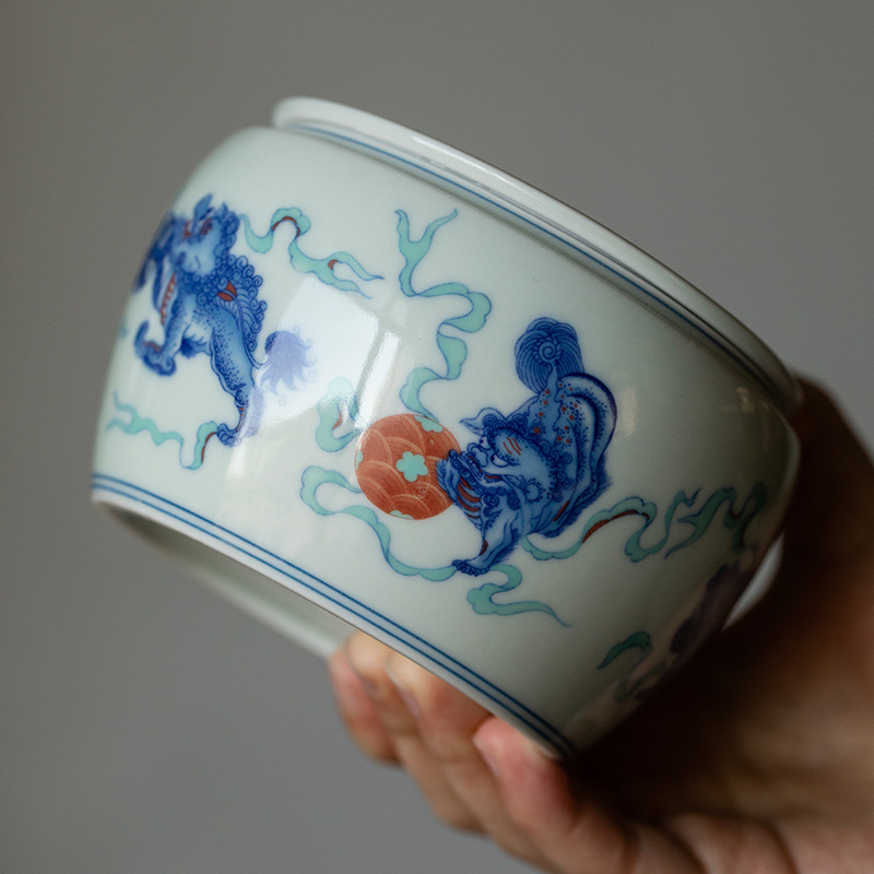 Accesoriu ceramic albastru-alb pentru ceremonia ceaiului – ceașcă de spălare a ceaiului