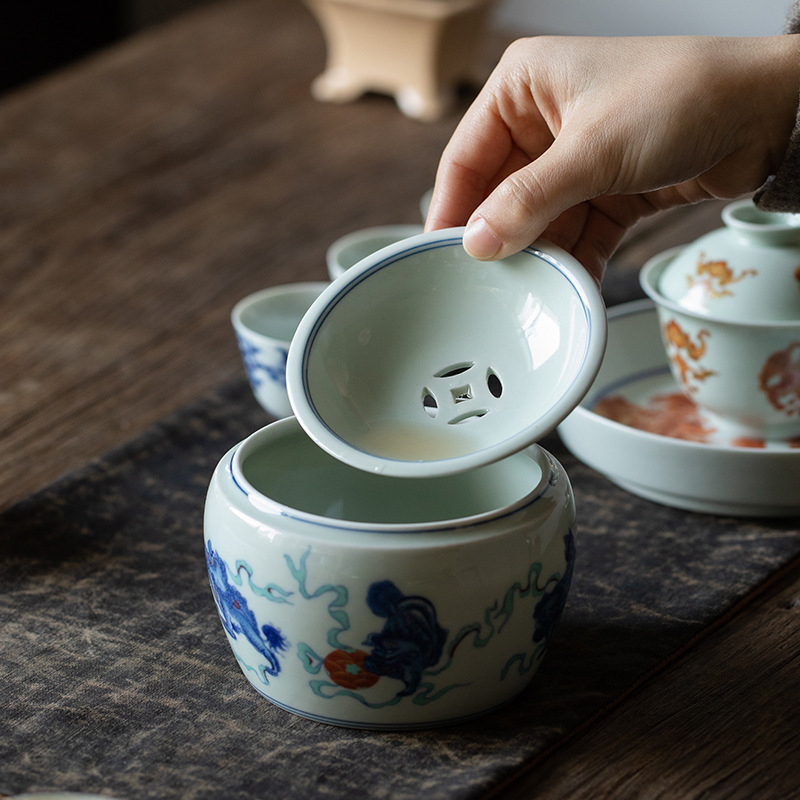 Accesoriu ceramic albastru-alb pentru ceremonia ceaiului – ceașcă de spălare a ceaiului