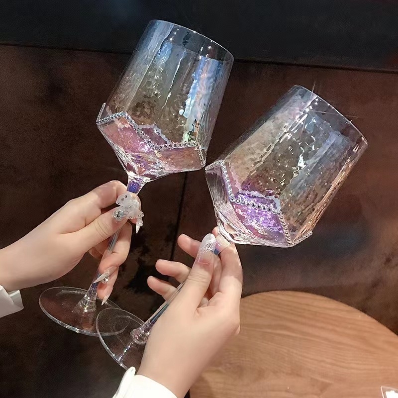 Pahar de vin roșu din cristal, cu diamant încrustat, design minimalist modern