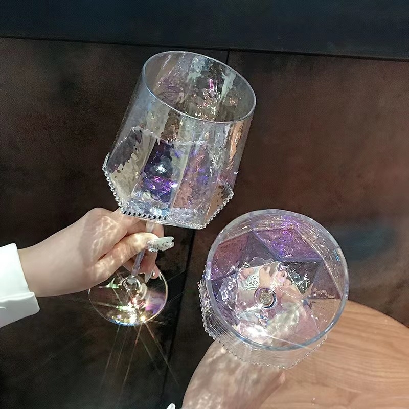 Pahar de vin roșu din cristal, cu diamant încrustat, design minimalist modern