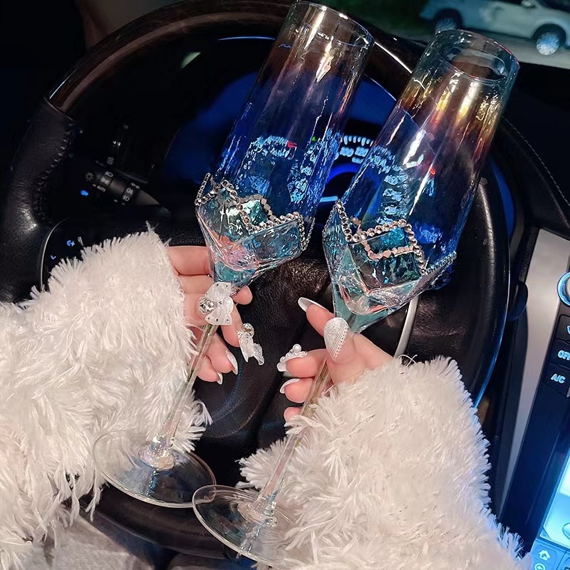 Pahar de vin roșu din cristal, cu diamant încrustat, design minimalist modern