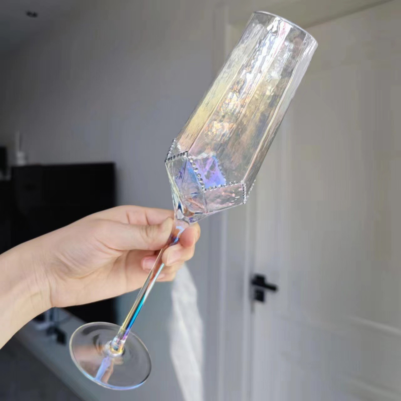 Pahar de vin roșu din cristal, cu diamant încrustat, design minimalist modern