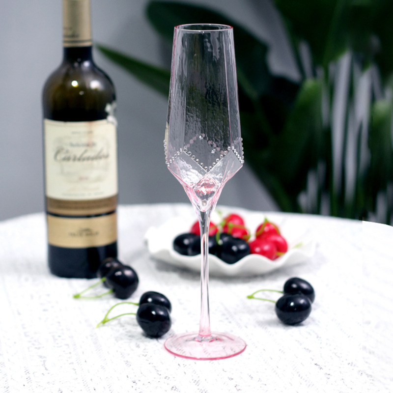 Pahar de vin roșu din cristal, cu diamant încrustat, design minimalist modern