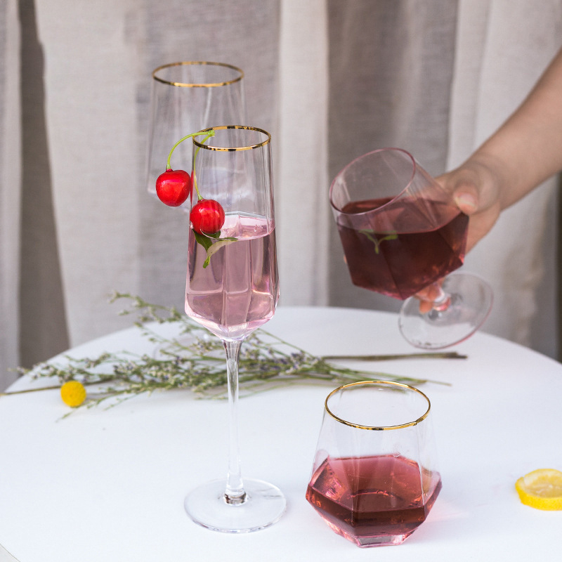 Pahar de vin din cristal cu design hexagonal diamantat, margine aurită, transparent, 301–400 ml, stil modern minimalist