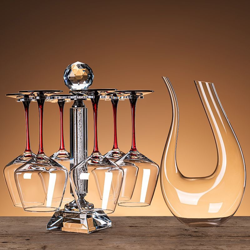 Set Burgundy din cristal fără plumb cu suport integrat: decantor și două pahare