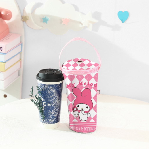 Husă pentru ceașcă de Milk Tea Stitch cu mâner – husă portabilă pentru birou