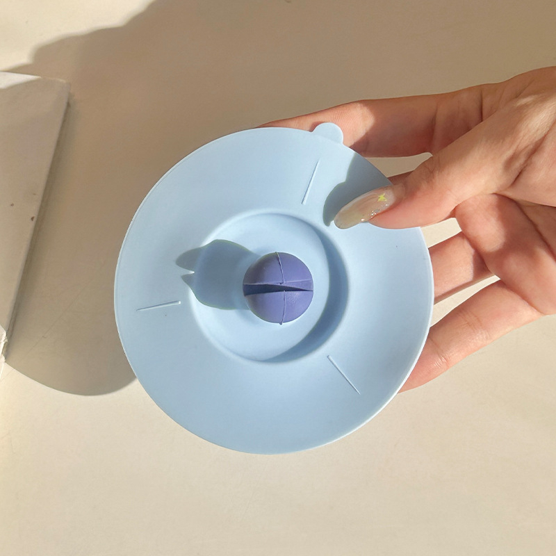 Capac din silicon universal pentru cești ceramice