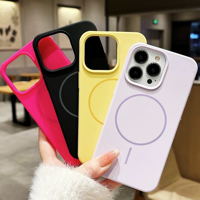 Magnetna futrola od tekućeg silikona za iPhone 16 Pro i iPhone 17 Air – mat završetak, žuta