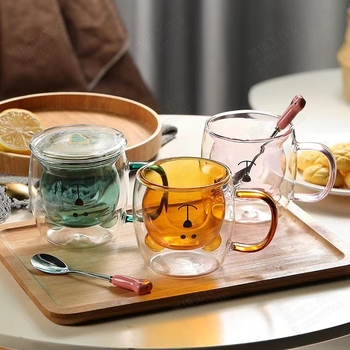 Pahar Bear din sticlă borosilicată cu mâner, pereți dubli, design desen animat, cu pai