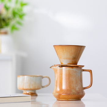 Set ceramic pentru cafea prin turnare manuală, cu ibric ceramic, filtru și pâlnie