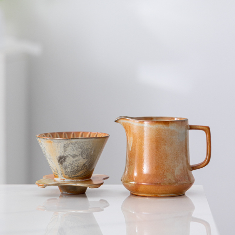 Set ceramic pentru cafea prin turnare manuală, cu ibric ceramic, filtru și pâlnie