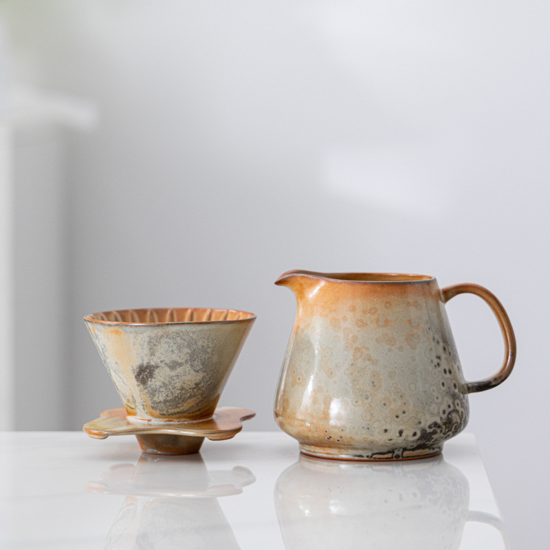 Set ceramic pentru cafea prin turnare manuală, cu ibric ceramic, filtru și pâlnie