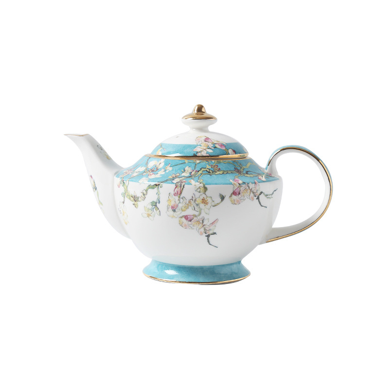 Set de cafea elegant european din porțelan de oase, cu căni, suporturi pentru căni și linguri pentru ceaiul britanic de după-amiază