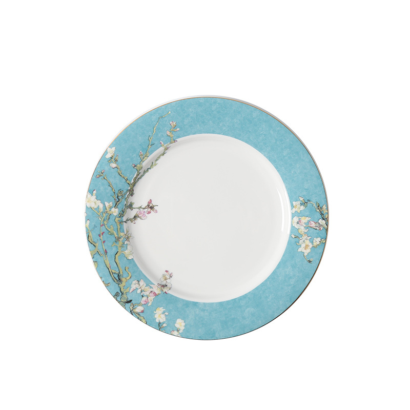 Set de cafea elegant european din porțelan de oase, cu căni, suporturi pentru căni și linguri pentru ceaiul britanic de după-amiază
