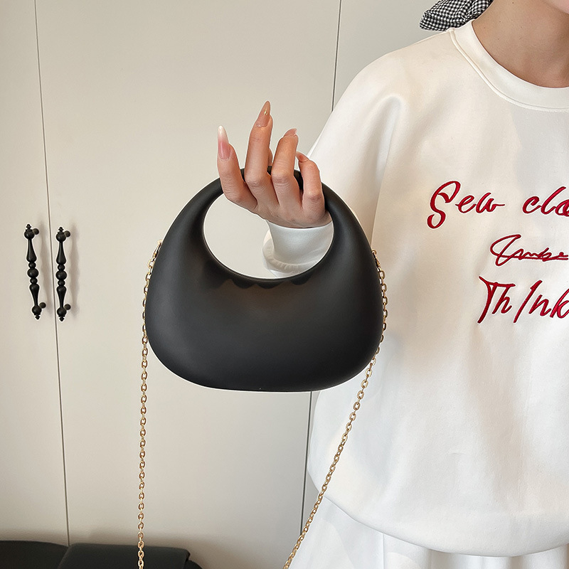Ženska torbica s lancem, dumpling-stil, mala, akril, ljeto 2025, casual crossbody
