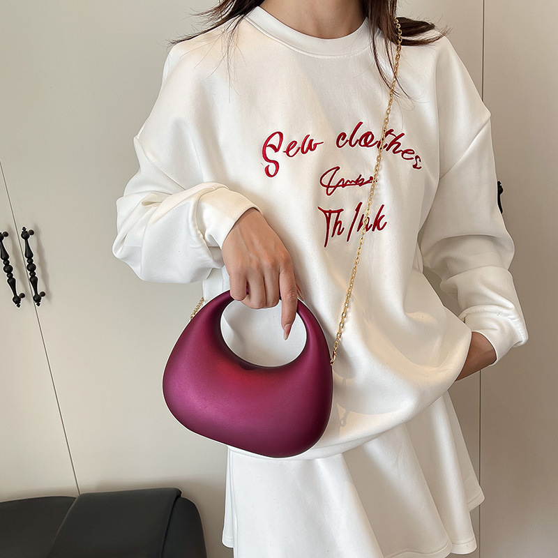 Ženska torbica s lancem, dumpling-stil, mala, akril, ljeto 2025, casual crossbody
