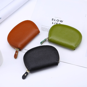 Lychee mintás természetes bőrből készült női kis pénztárca, rövid clutch stílusú, monétatartó, rúzs-tartó, kulcs- és kártyatartó