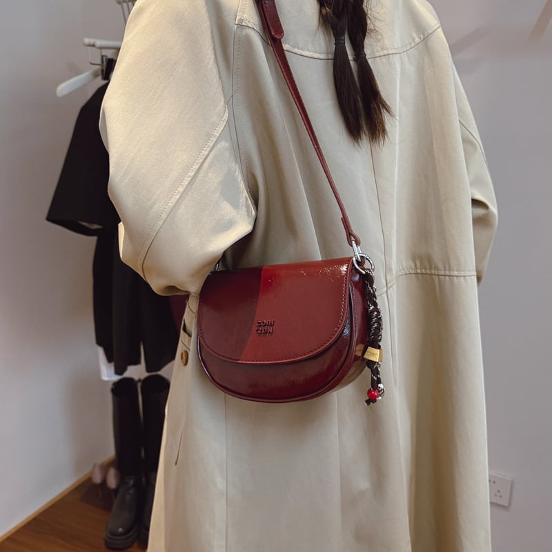 Ženska retro torba, novi model 2025, nišni luksuz, vrhunska ramenska torba tip sedlo