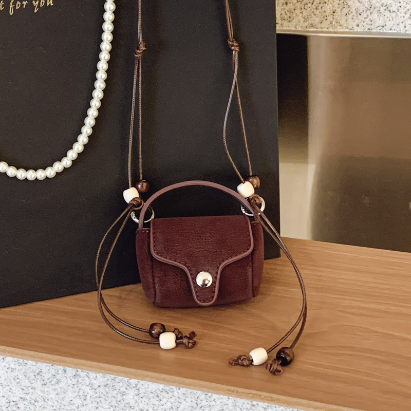 Premijerna velur mini sedlasta torbica s šalom od svile i perlicama, crossbody torba, torbica za slušalice, uska torbica za vrat